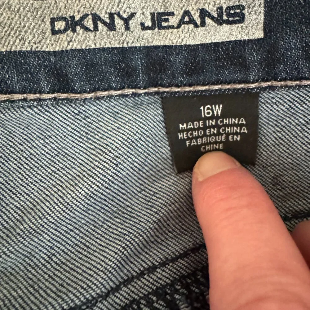 DKNY Jeans SOHO Skinny Medium Rinse 5-Pocket Denim Jeans Size  16W